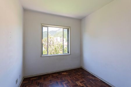 Apartamento à venda com 82m², 3 quartos e 1 vagaQuarto 2