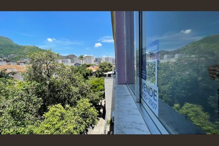 Apartamento à venda com 82m², 3 quartos e 1 vaga Apartamento à venda com 82m², 3 quartos e 1 vagaPlaquinha