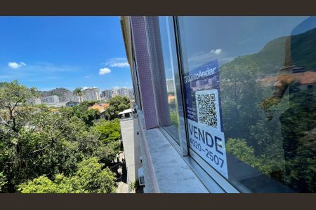 Apartamento à venda com 82m², 3 quartos e 1 vaga Apartamento à venda com 82m², 3 quartos e 1 vagaPlaquinha