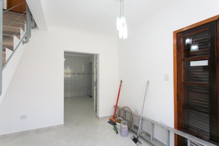 Sala de casa para alugar com 2 quartos, 70m² em Jardim Itapemirim, São Paulo