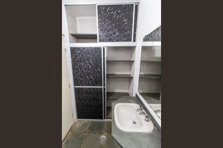 Casa à venda com 390m², 1 quarto e 9 vagasBANHEIRO DA SUITE