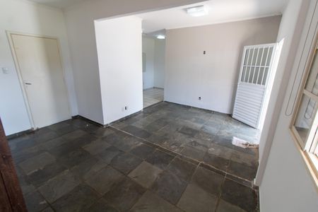 Casa à venda com 390m², 1 quarto e 9 vagasSALA