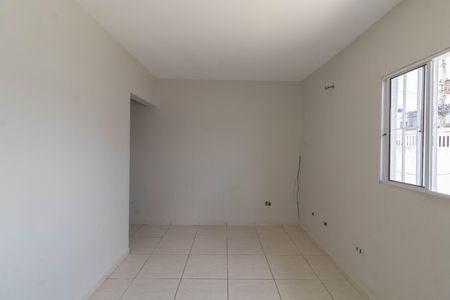 Casa para alugar com 100m², 2 quartos e 1 vaga Casa para alugar com 100m², 2 quartos e 1 vagaSala