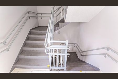 Apartamento à venda com 44m², 2 quartos e sem vagaEscada