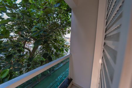 Casa de condomínio à venda com 162m², 3 quartos e 2 vagas Casa de condomínio à venda com 162m², 3 quartos e 2 vagasvaranda do Quarto 2