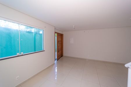 Sala de casa de condomínio à venda com 3 quartos, 162m² em Vila Ré, São Paulo