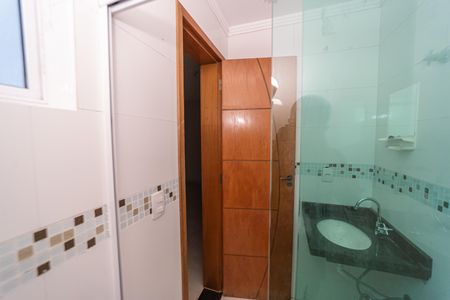 Casa de condomínio à venda com 162m², 3 quartos e 2 vagas Casa de condomínio à venda com 162m², 3 quartos e 2 vagasBanheiro do Quarto 1