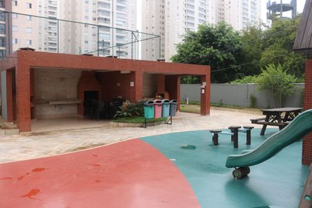 Apartamento à venda com 83m², 3 quartos e 2 vagasÁrea comum - Playground