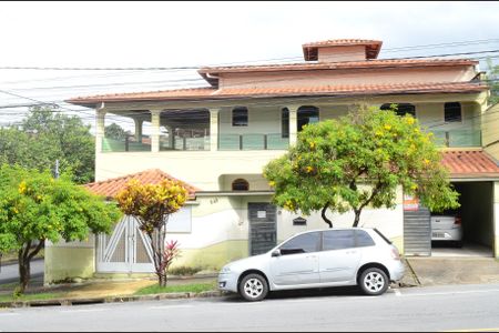 Casa para alugar com 302m², 3 quartos e 2 vagasFachada