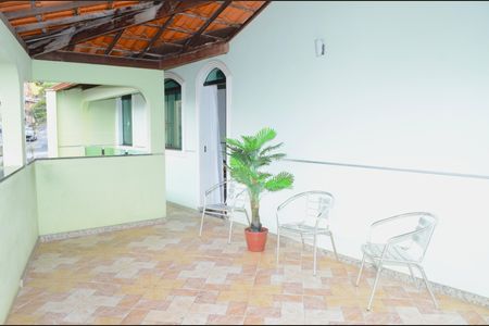 Casa para alugar com 302m², 3 quartos e 2 vagasVaranda