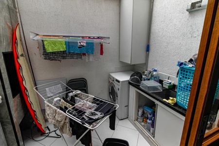 Casa de condomínio à venda com 100m², 2 quartos e 2 vagasÁrea de Serviço