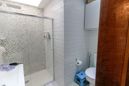 Casa de condomínio à venda com 100m², 2 quartos e 2 vagasBanheiro da Suíte 2