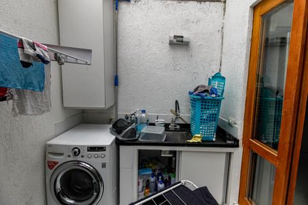 Casa de condomínio à venda com 100m², 2 quartos e 2 vagasDetalhe da area de serviço