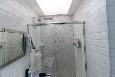 Casa de condomínio à venda com 100m², 2 quartos e 2 vagasBanheiro da Suíte 2