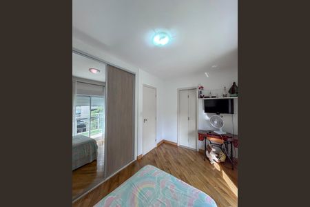 Casa à venda com 109m², 3 quartos e 2 vagasSuite 