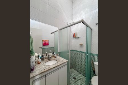 Casa à venda com 109m², 3 quartos e 2 vagasBanheiro