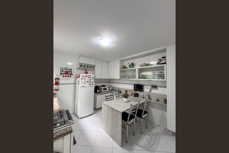 Casa à venda com 109m², 3 quartos e 2 vagasCozinha