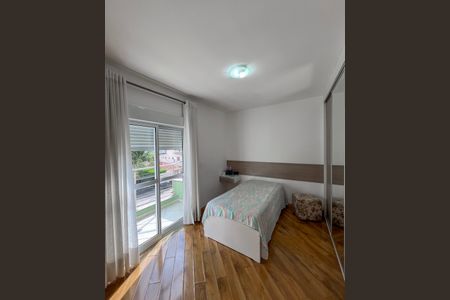 Casa à venda com 109m², 3 quartos e 2 vagasSuite 