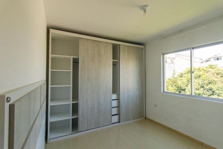 Quarto 1 de apartamento para alugar com 2 quartos, 57m² em Novo Mundo, Curitiba