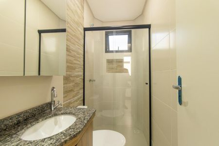 Banheiro Social de apartamento para alugar com 1 quarto, 57m² em Novo Mundo, Curitiba