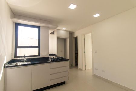 Sala/Cozinha de apartamento para alugar com 1 quarto, 57m² em Novo Mundo, Curitiba