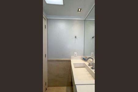 Apartamento à venda com 117m², 2 quartos e 2 vagas Apartamento à venda com 117m², 2 quartos e 2 vagasBanheiro da Suíte 2