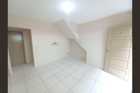 Sala de apartamento para alugar com 2 quartos, 60m² em Parque Sao Vicente, São Vicente