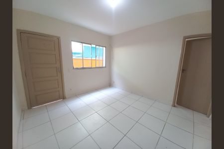 Sala de apartamento para alugar com 2 quartos, 60m² em Parque Sao Vicente, São Vicente