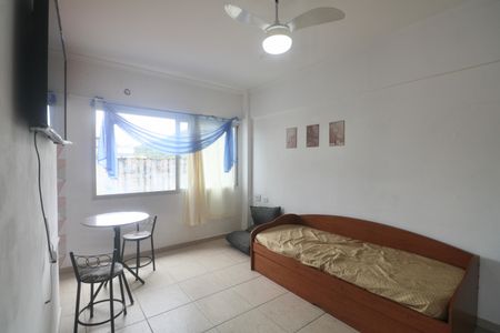 Sala de apartamento para alugar com 1 quarto, 41m² em Jardim Tres Marias, Guarujá
