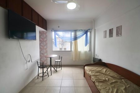 Sala de apartamento para alugar com 1 quarto, 41m² em Jardim Tres Marias, Guarujá