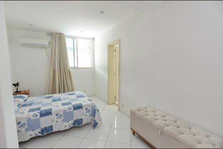Apartamento para alugar com 200m², 3 quartos e 1 vaga Apartamento para alugar com 200m², 3 quartos e 1 vagaSuíte
