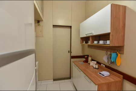 Apartamento para alugar com 200m², 3 quartos e 1 vaga Apartamento para alugar com 200m², 3 quartos e 1 vagaCozinha