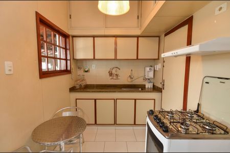 Apartamento para alugar com 200m², 3 quartos e 1 vaga Apartamento para alugar com 200m², 3 quartos e 1 vagaCozinha