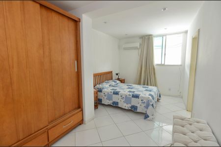 Apartamento para alugar com 200m², 3 quartos e 1 vaga Apartamento para alugar com 200m², 3 quartos e 1 vagaSuíte