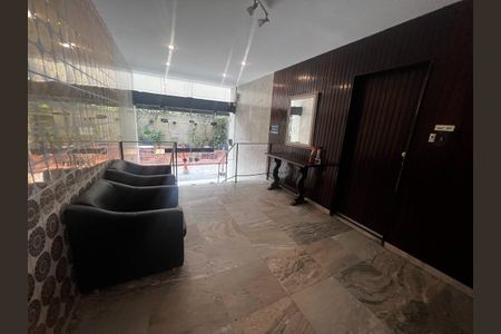 Apartamento para alugar com 200m², 3 quartos e 1 vaga Apartamento para alugar com 200m², 3 quartos e 1 vagaHall