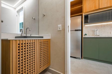 Banheiro de apartamento para alugar com 1 quarto, 25m² em Pinheiros, São Paulo