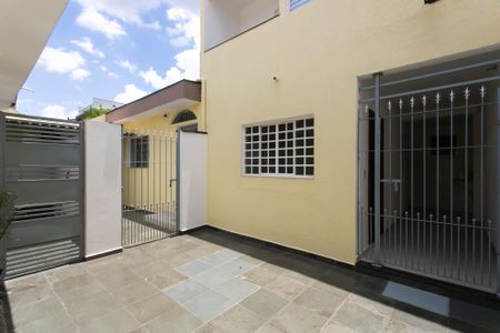 Casa à venda com 190m², 6 quartos e 4 vagasÁrea Externa 