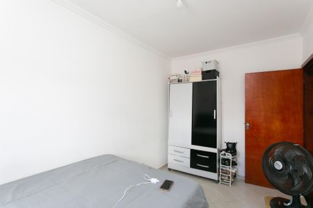 Casa à venda com 190m², 6 quartos e 4 vagasQuarto 2 - Casa 1 