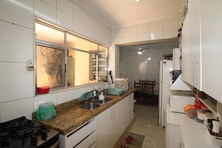 Casa à venda com 170m², 3 quartos e 2 vagasCozinha