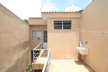 Casa à venda com 170m², 3 quartos e 2 vagasÁrea de Serviço