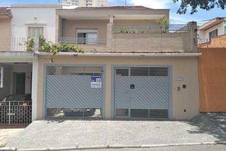 Casa à venda com 170m², 3 quartos e 2 vagas Casa à venda com 170m², 3 quartos e 2 vagasFachada