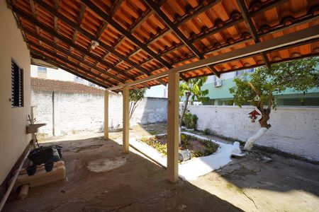 Casa para alugar com 105m², 2 quartos e 3 vagasQuintal