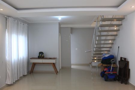 Sala de casa para alugar com 3 quartos, 125m² em Chácara Canta Galo, Cotia