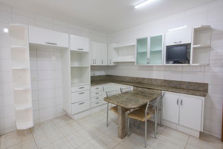 Casa para alugar com 480m², 5 quartos e 4 vagasCozinha