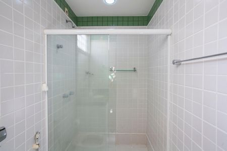 Casa para alugar com 480m², 5 quartos e 4 vagasBanheiro Social