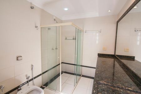 Casa para alugar com 480m², 5 quartos e 4 vagasBanheiro da Suite 2