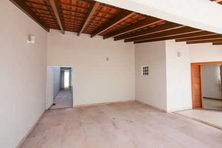 Casa para alugar com 480m², 5 quartos e 4 vagasGaragem