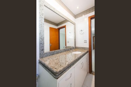 Casa para alugar com 480m², 5 quartos e 4 vagasBanheiro da Suite 1