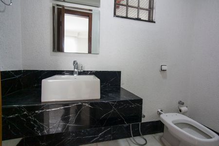 Casa para alugar com 480m², 5 quartos e 4 vagasLavabo