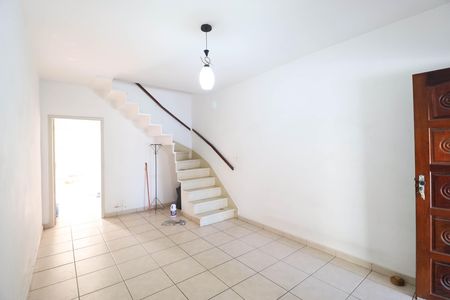 Casa para alugar com 2 quartos, 125m² em Parque Ramos Freitas, São Paulo